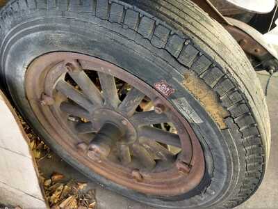 LurchFrontTire 1