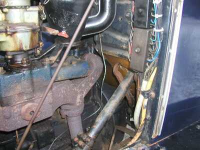 28ChevWith6Cyl 4PC230003s